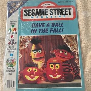 Vintage Sesame Street magazine 1990 “ HAVE A BALL IN THE FALL”